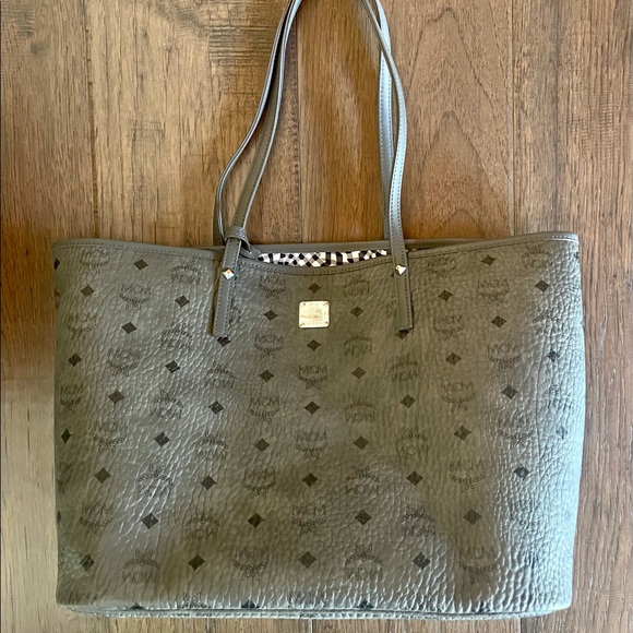 grey mcm tote